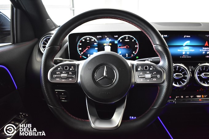 MERCEDES-BENZ GLA 200 d Automatic 4Matic Premium